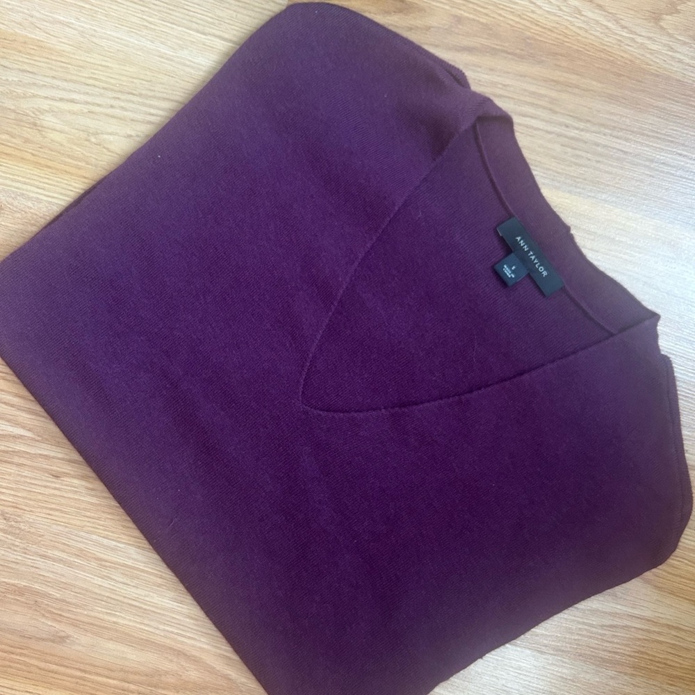 Ann Taylor Women's V-Neck Sweater - Deep Purple Plum